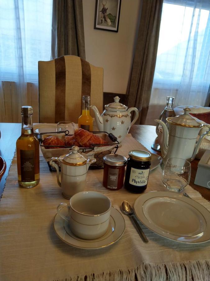 Les Bessonnes Bed & Breakfast Saint-Georges-Haute-Ville ภายนอก รูปภาพ
