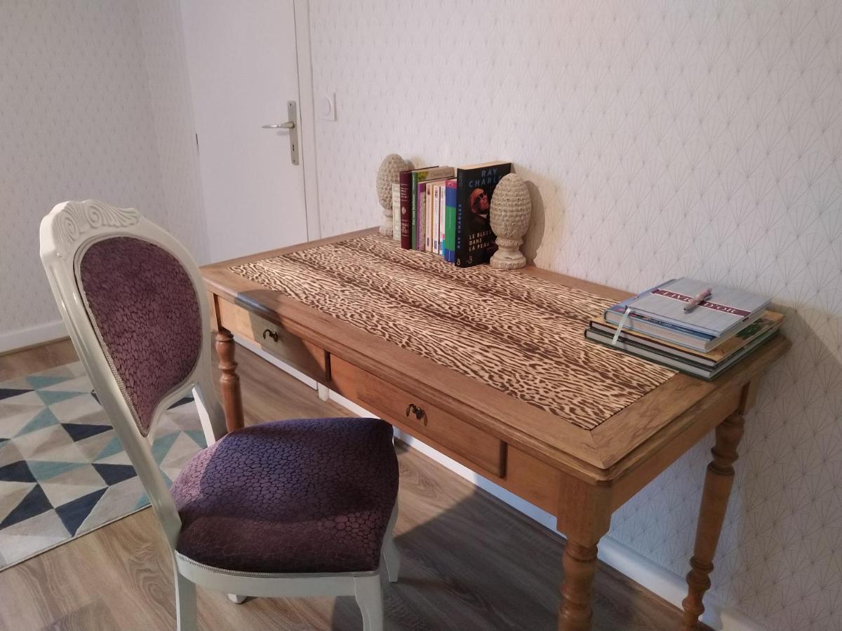 Les Bessonnes Bed & Breakfast Saint-Georges-Haute-Ville ภายนอก รูปภาพ