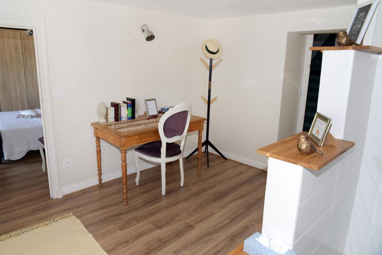 Les Bessonnes Bed & Breakfast Saint-Georges-Haute-Ville ภายนอก รูปภาพ