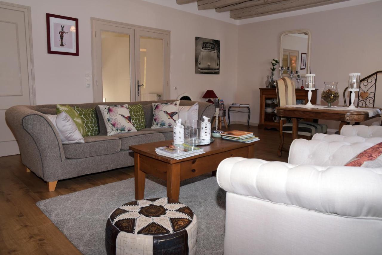 Les Bessonnes Bed & Breakfast Saint-Georges-Haute-Ville ภายนอก รูปภาพ